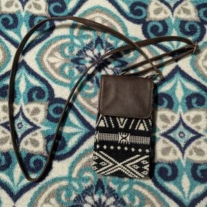 Thirty One Call Me Crossbody Phone Purse Boho Aztec Minimal
